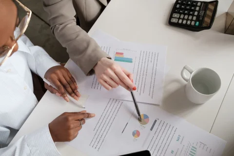 Colleagues structuring information together around documents